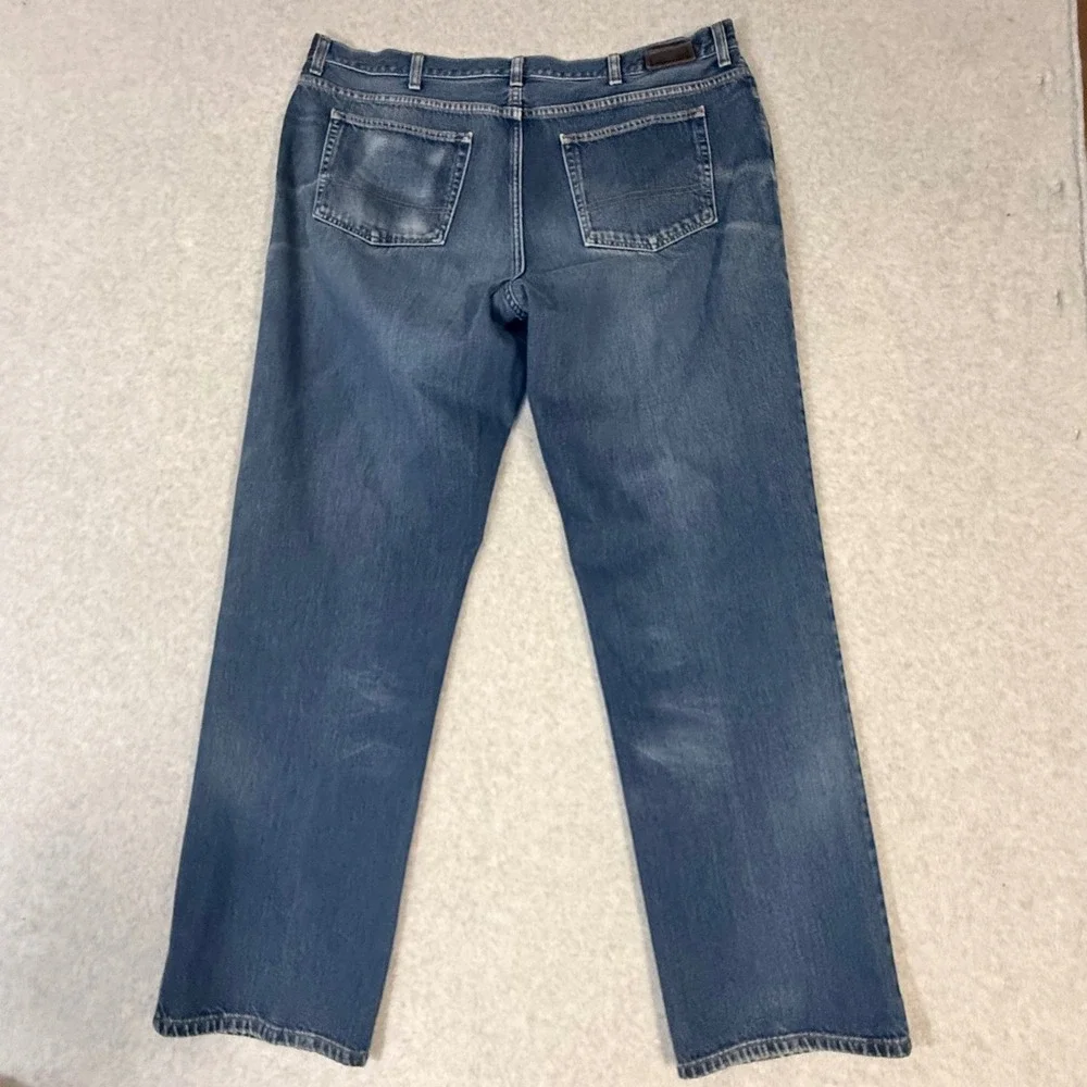 LL Bean Mens 42x34 Straight Leg Jeans Medium Wash Denim 100% Cotton OAAJ4
